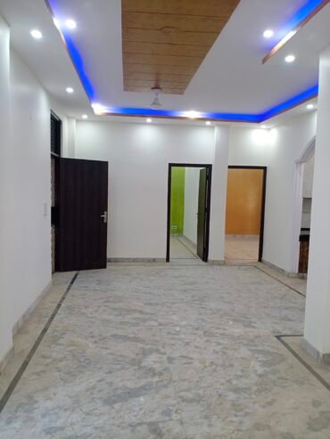 3 bhk Builder Floor Greenfield Colony, faridabad 3 BHK with Stilt Parking and Lift