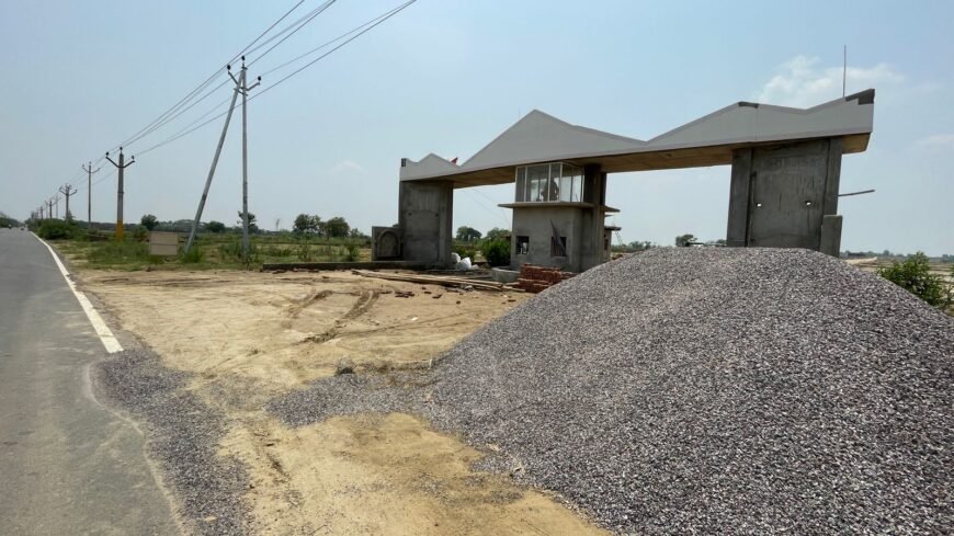 Plot for sale in Goverdhan Road Dhenu Vatika