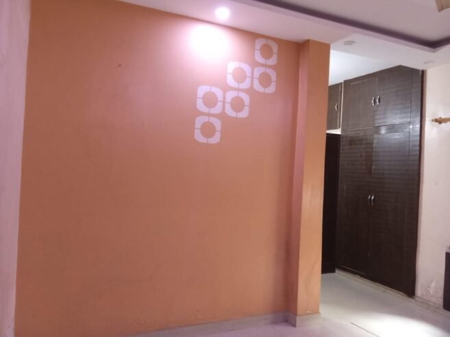 3bhk flat first floor bptp M block this is very prime location in sector 83 faridabad.